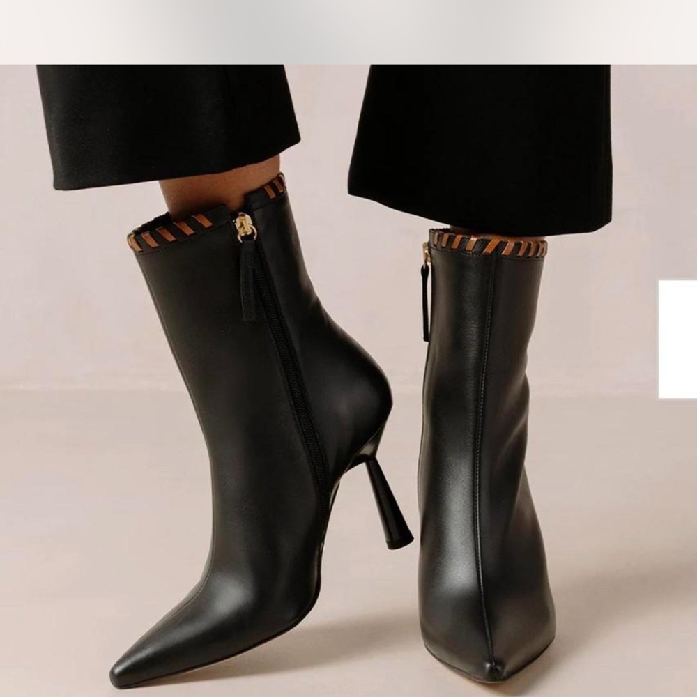 ALOHAS Leather Leo Boots